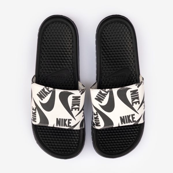 Nike Victori One Slides